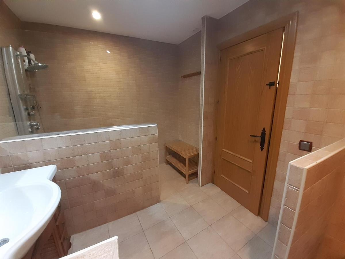 Ferienwohnung Trampantojo Apartamento En El Corazon De Pamplona Exterior foto