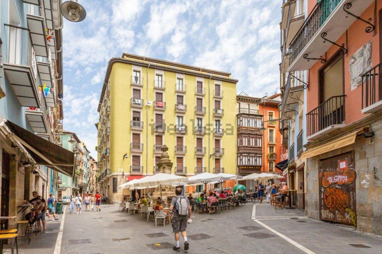 Ferienwohnung Trampantojo Apartamento En El Corazon De Pamplona Exterior foto