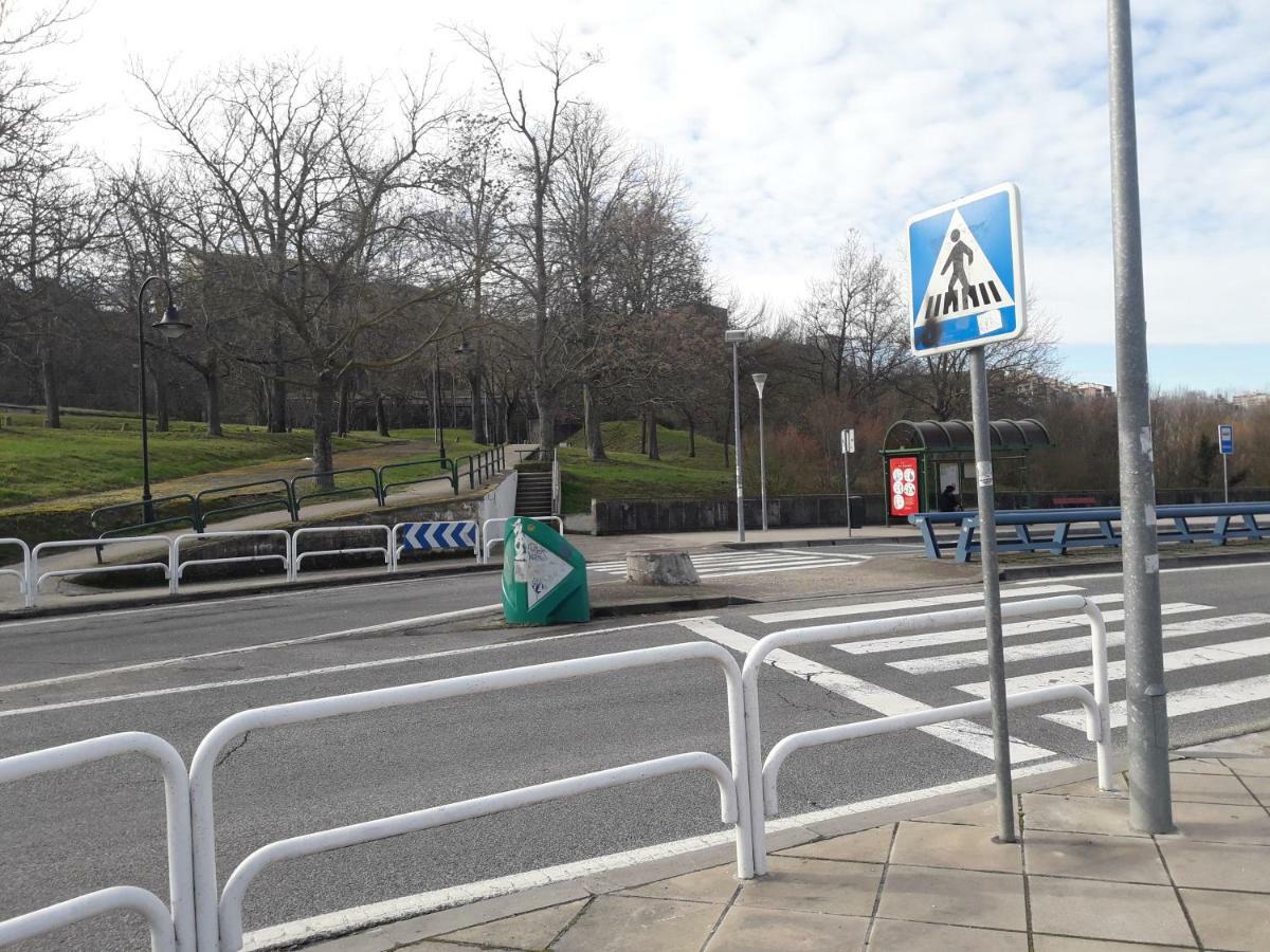 Ferienwohnung Trampantojo Apartamento En El Corazon De Pamplona Exterior foto